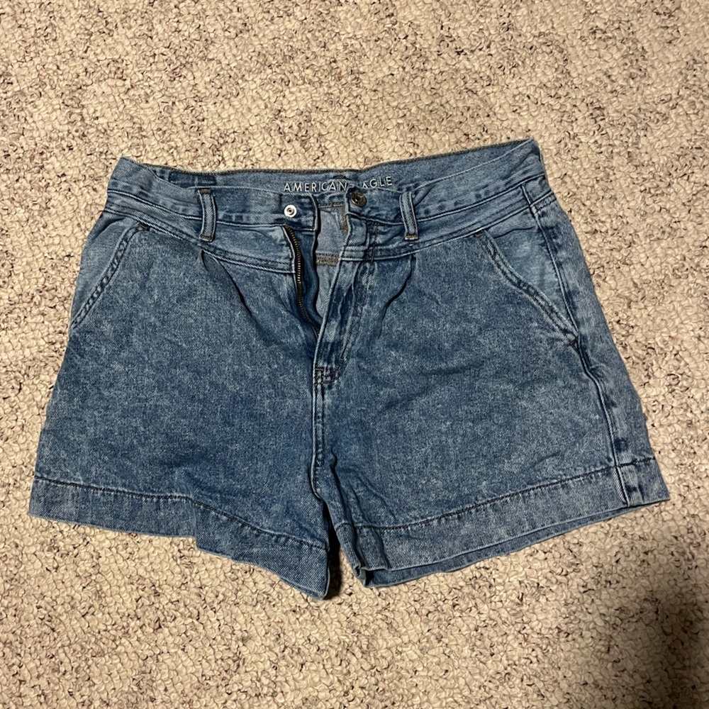 American Eagle High Wasted Mom Short